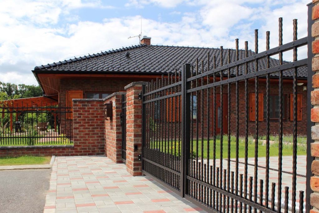 Kované ploty a brány LAMARK